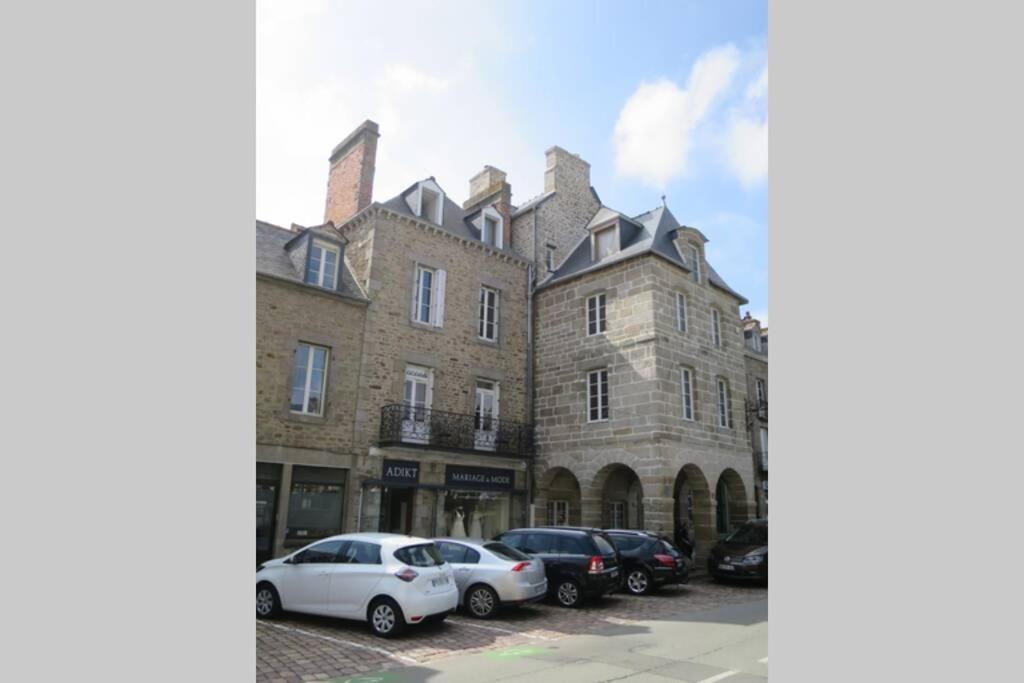 Dinan Chateau - Parking Inclus Esterno foto